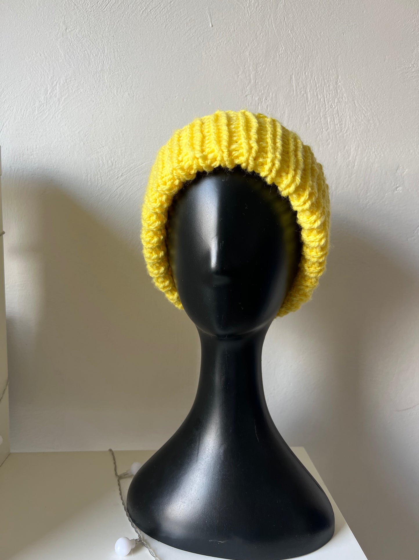 Chunky knitted beanie and snood set