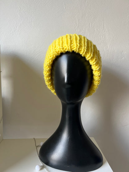 Chunky knitted beanie and snood set